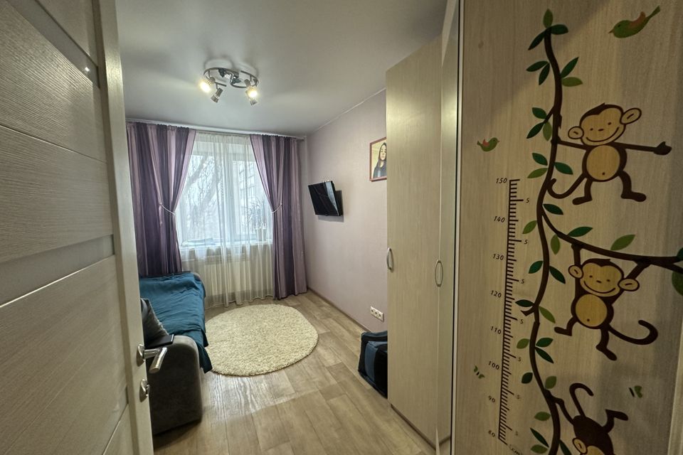 Продаётся 3-комнатная квартира, 57 м²
