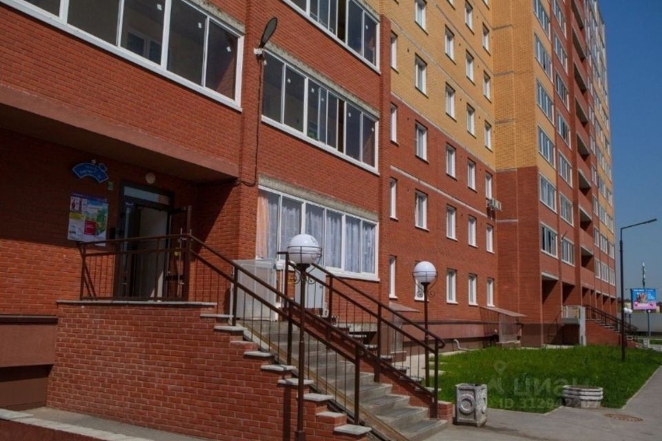 Продаётся 2-комнатная квартира, 55.6 м²