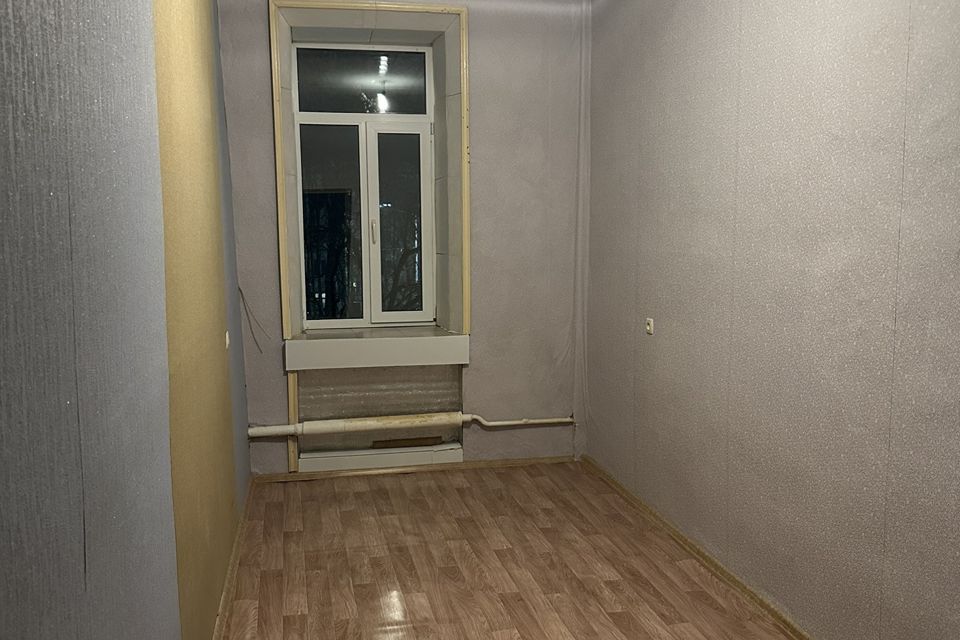 Продаётся комната в 5-комн. квартире, 11.1 м²