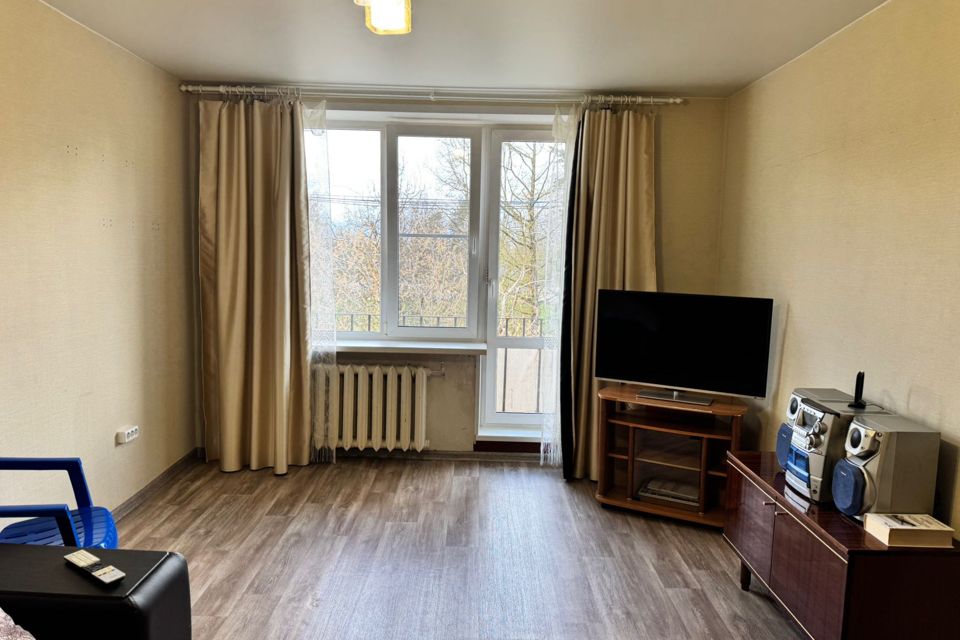 Продаётся 1-комнатная квартира, 37.1 м²