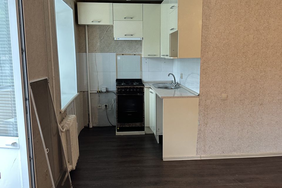 Продаётся 3-комнатная квартира, 55.9 м²