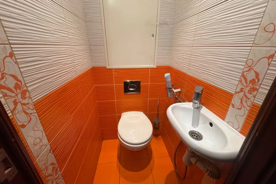 Продаётся 4-комнатная квартира, 98 м²