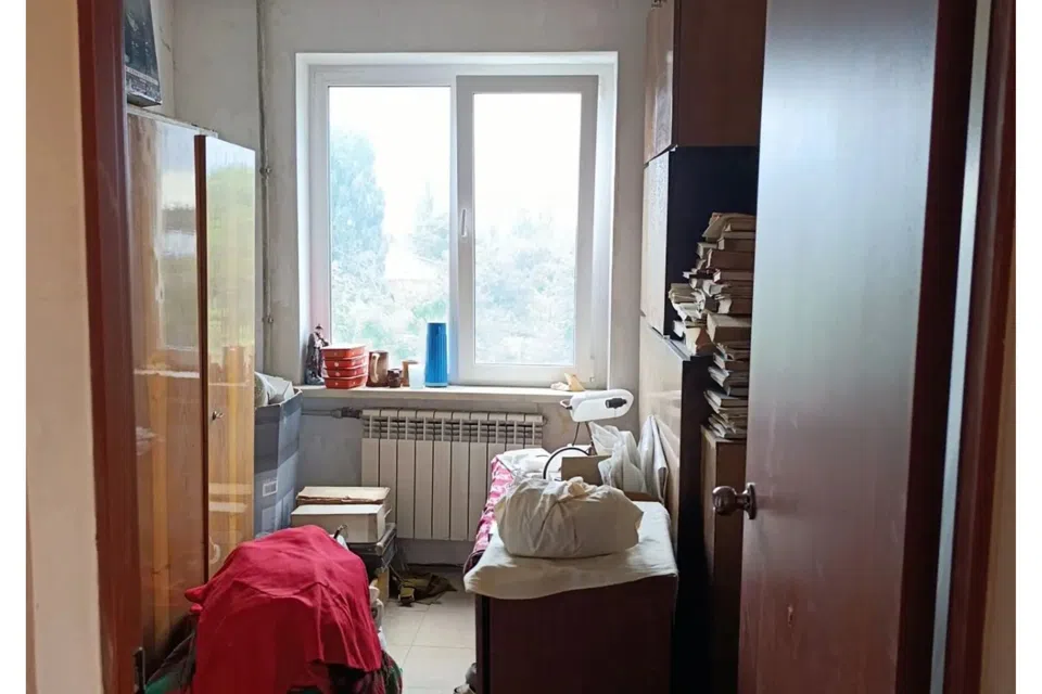 Продаётся 4-комнатная квартира, 61.7 м²
