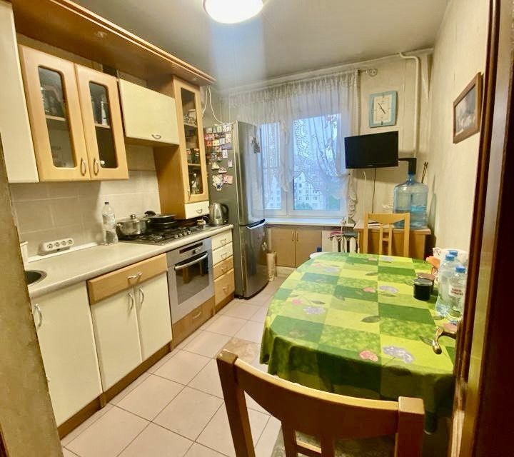 Продаётся 4-комнатная квартира, 75.5 м²