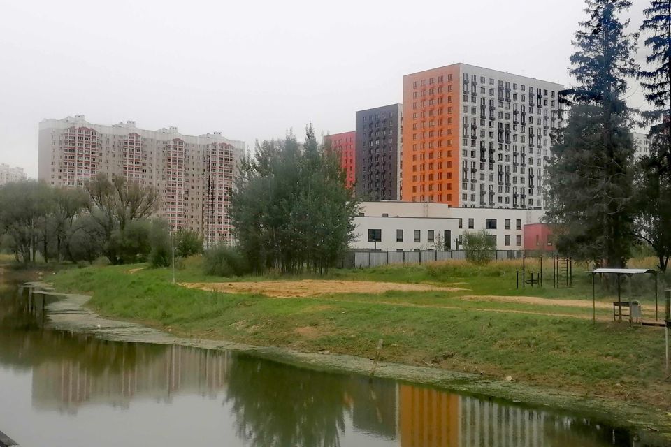 Продаётся 1-комнатная квартира, 42 м²
