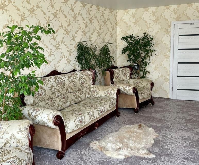 Продаётся 3-комнатная квартира, 107 м²