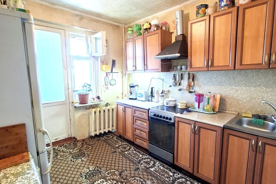Продаётся 1-комнатная квартира, 42 м²