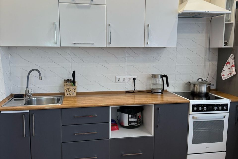 Продаётся 1-комнатная квартира, 41.8 м²