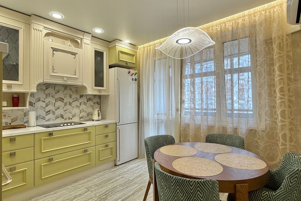 Продаётся 2-комнатная квартира, 62.4 м²