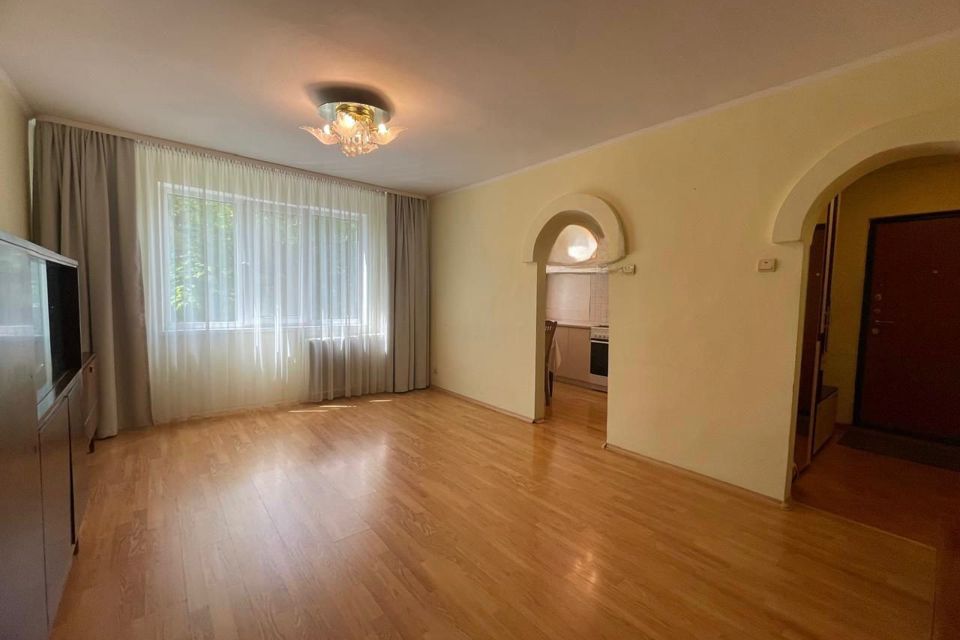 Продаётся 3-комнатная квартира, 57.6 м²