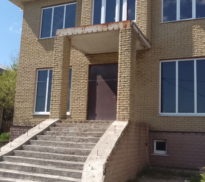 Продаётся 2-этажный дом, 279 м²