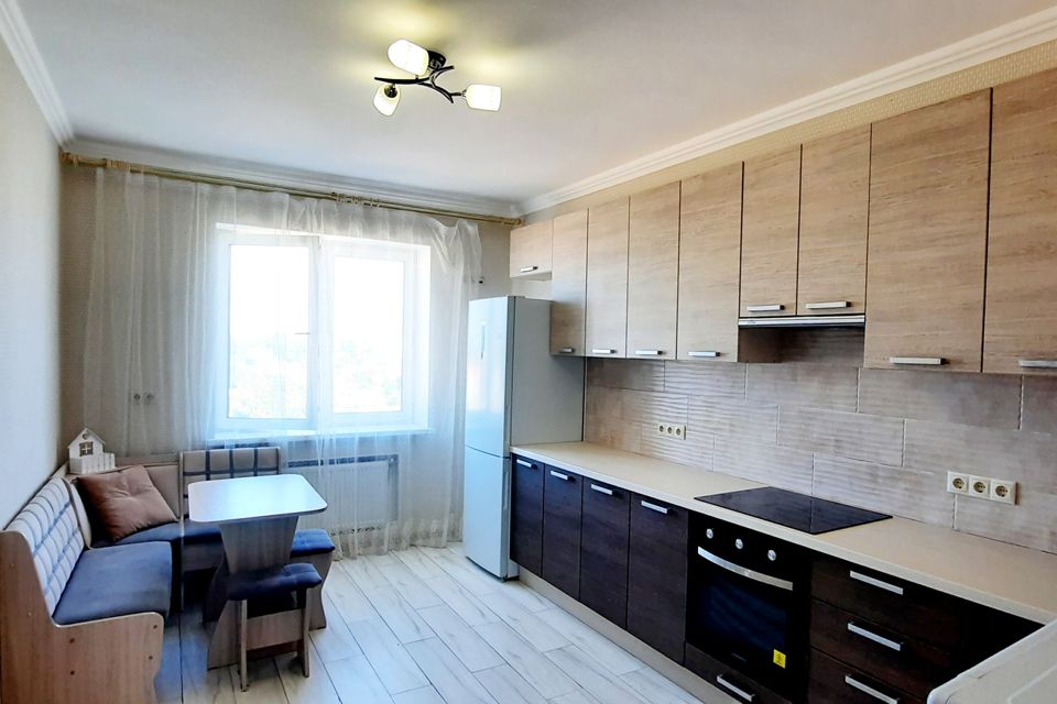 Продаётся 2-комнатная квартира, 61.6 м²