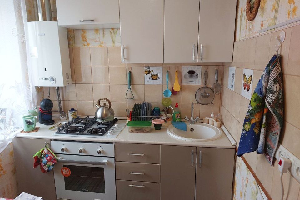 Продаётся 4-комнатная квартира, 67.2 м²