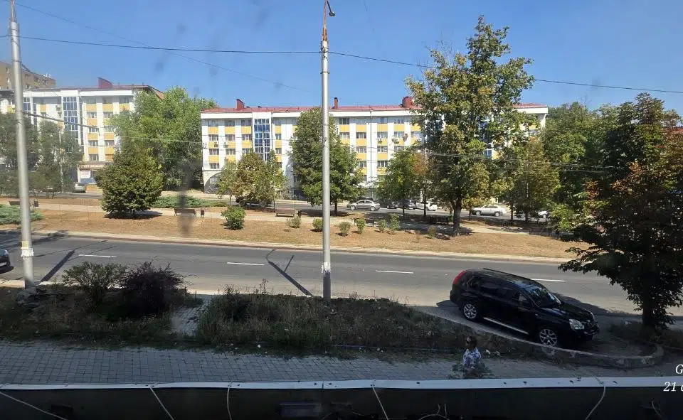 Продаётся 3-комнатная квартира, 57.4 м²