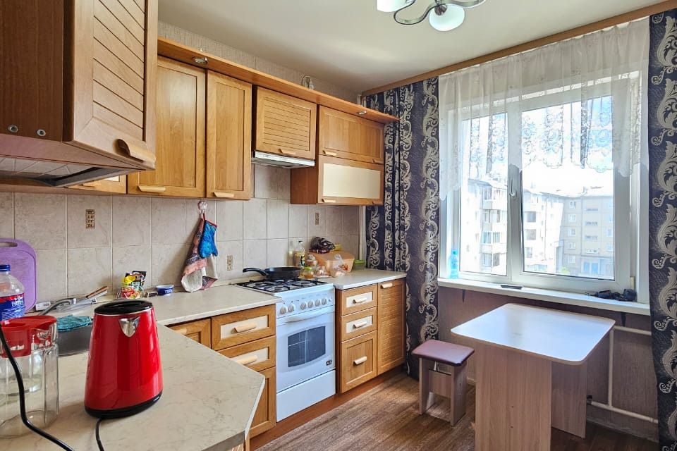 Продаётся 3-комнатная квартира, 69.6 м²