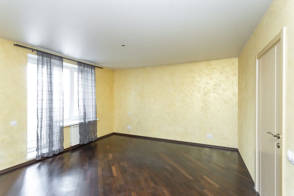 Продаётся 3-комнатная квартира, 128 м²
