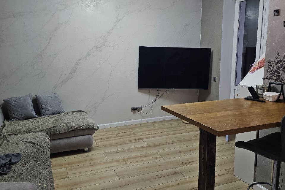 Продаётся 2-комнатная квартира, 77 м²