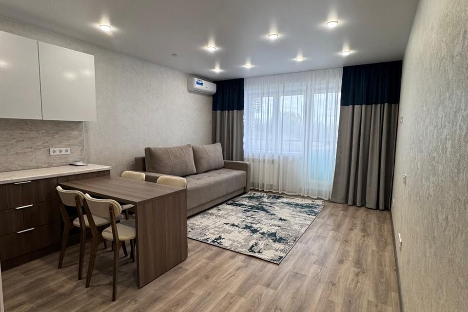 Продаётся 1-комнатная квартира, 41.9 м²