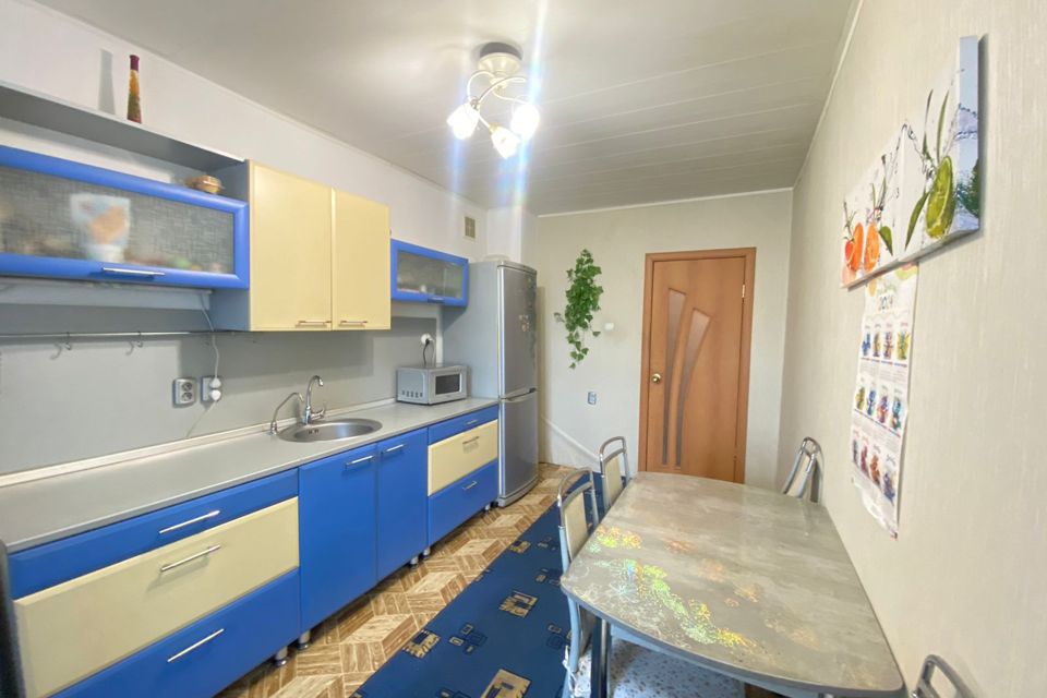Продаётся 2-комнатная квартира, 65.4 м²