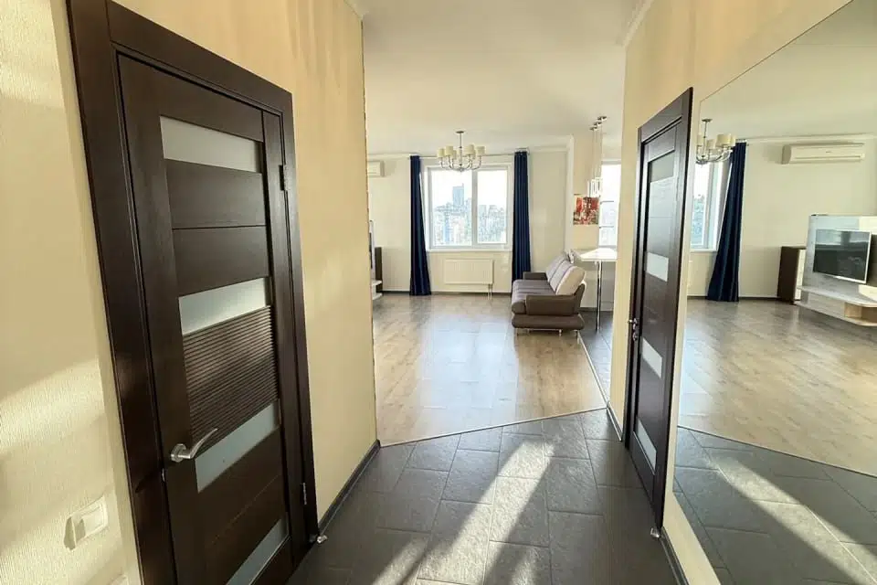 Продаётся студия, 58 м²