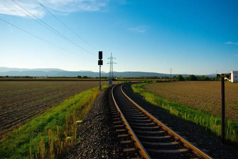 Продаётся земельный участок, 3700 сот.