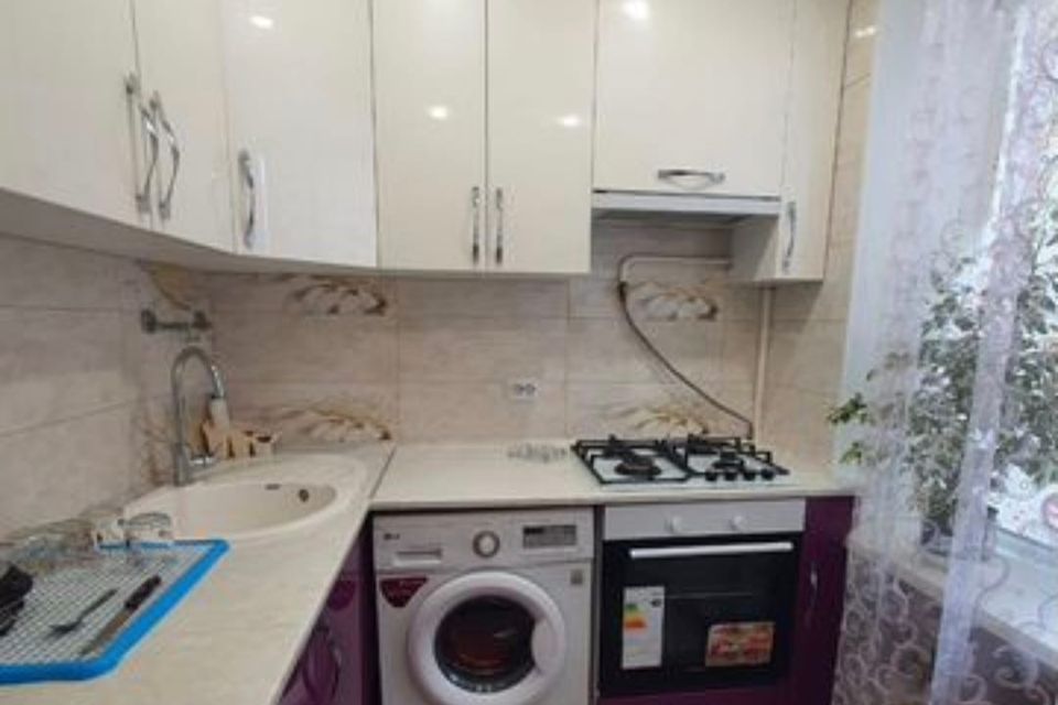 Продаётся 3-комнатная квартира, 58.9 м²