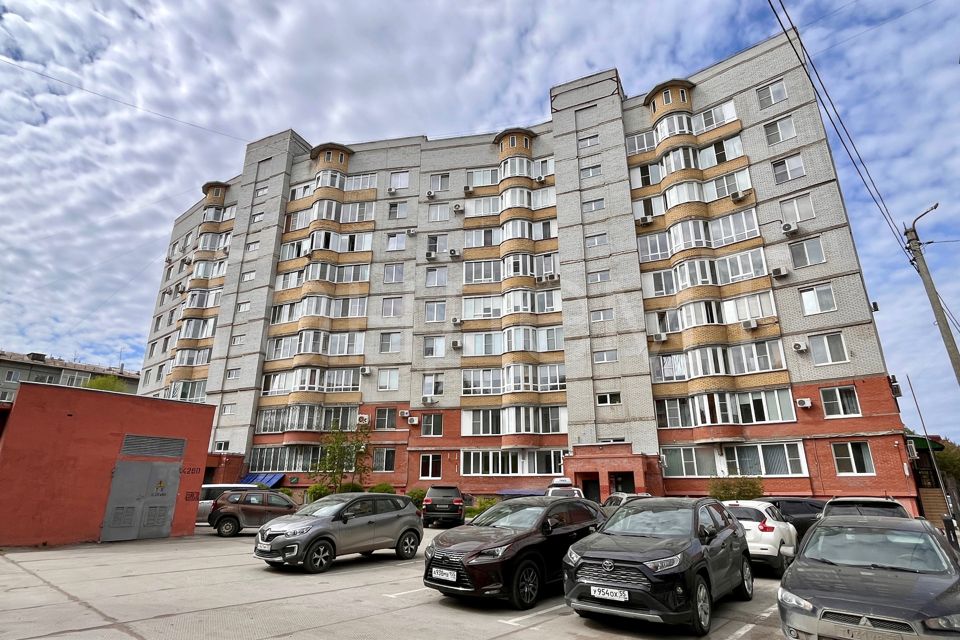 Продаётся 3-комнатная квартира, 103.4 м²