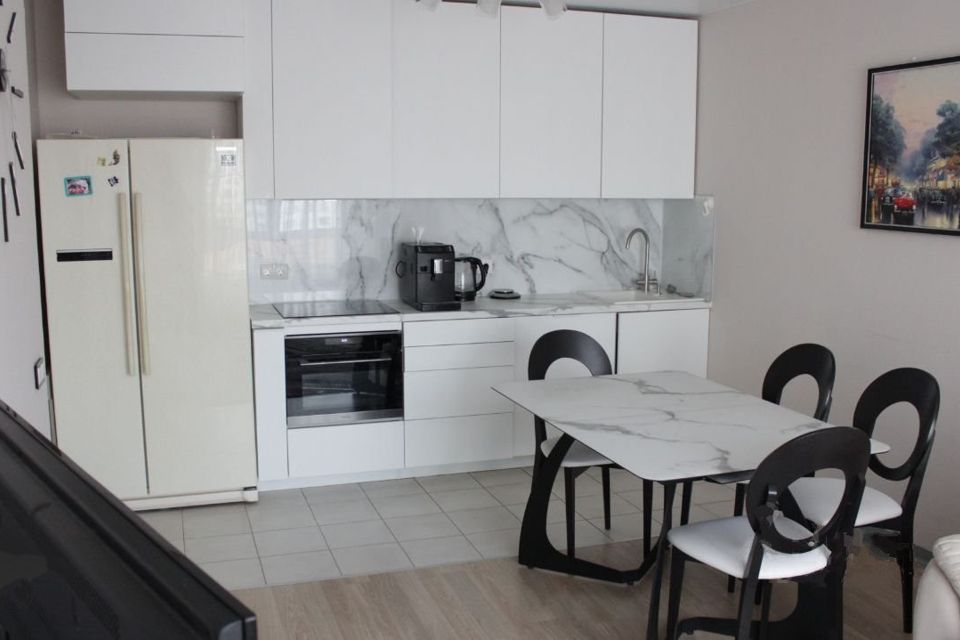 Продаётся 3-комнатная квартира, 90.5 м²