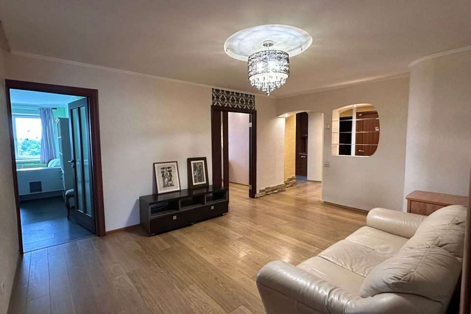 Продаётся 3-комнатная квартира, 99.3 м²