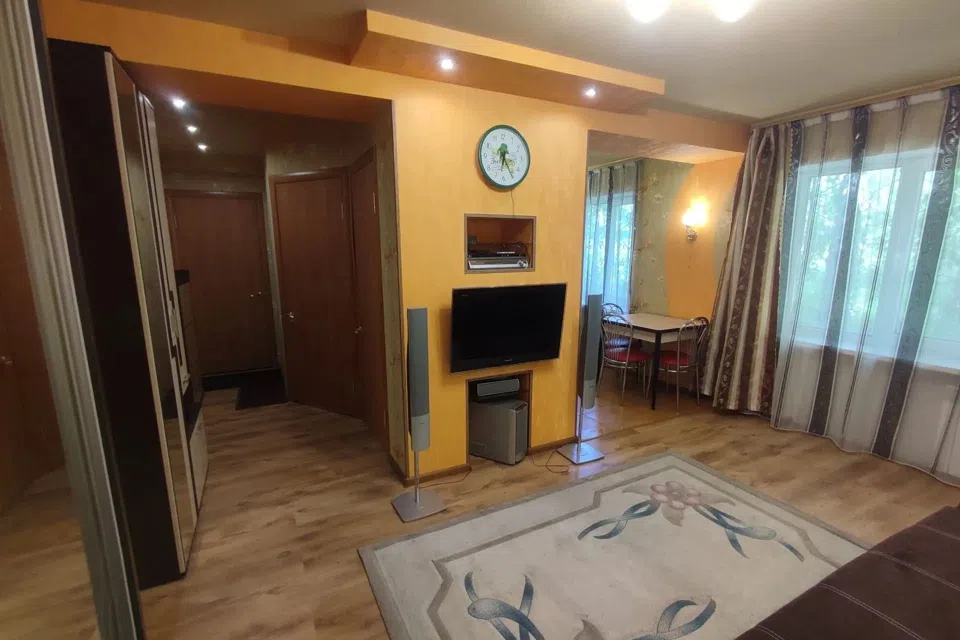 Продаётся 3-комнатная квартира, 59.6 м²