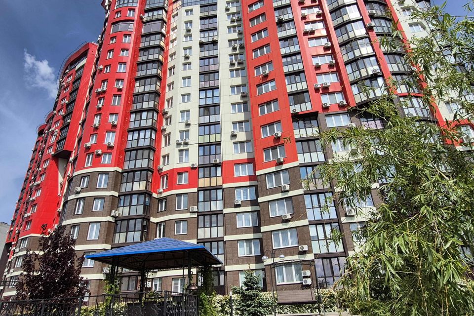 Продаётся 3-комнатная квартира, 90 м²