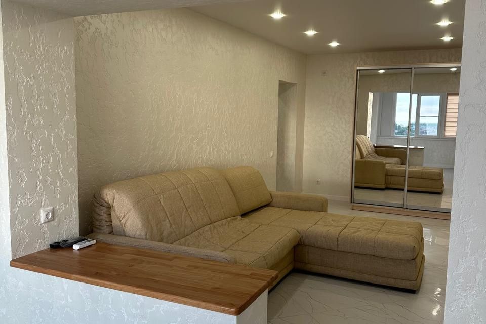 Сдаётся 1-комнатная квартира, 42 м²