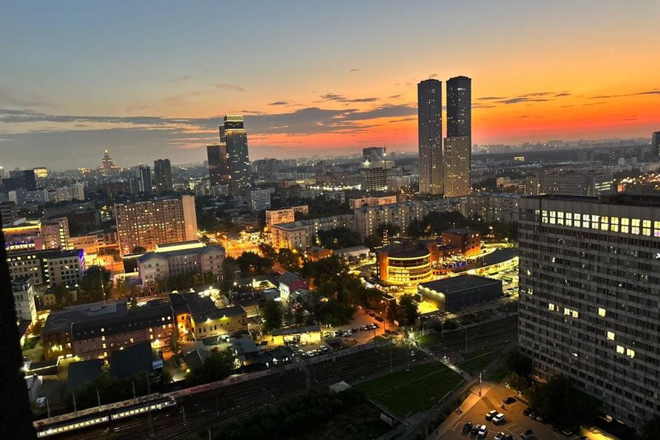 Продаётся 2-комнатная квартира, 56.4 м²
