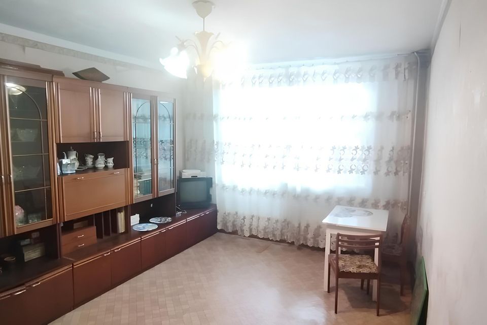 Продаётся 4-комнатная квартира, 77.3 м²