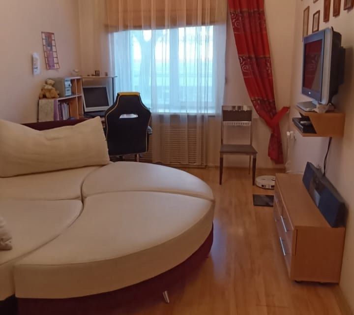 Продаётся 2-комнатная квартира, 58 м²