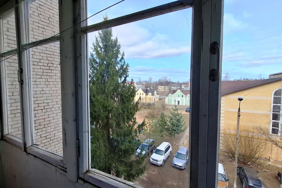 Продаётся 4-комнатная квартира, 73.2 м²