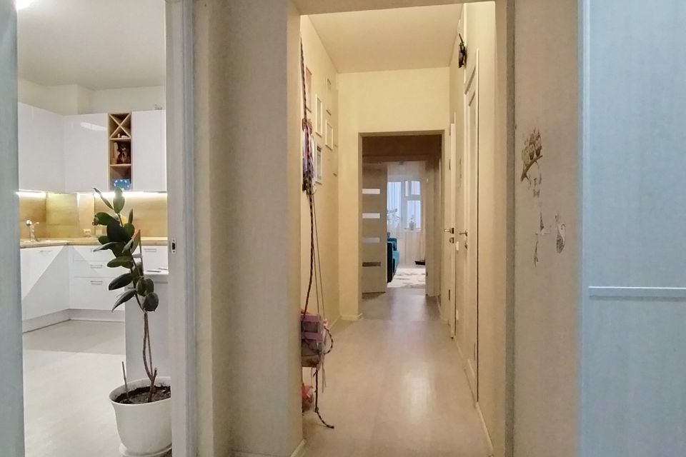 Продаётся 2-комнатная квартира, 70.8 м²