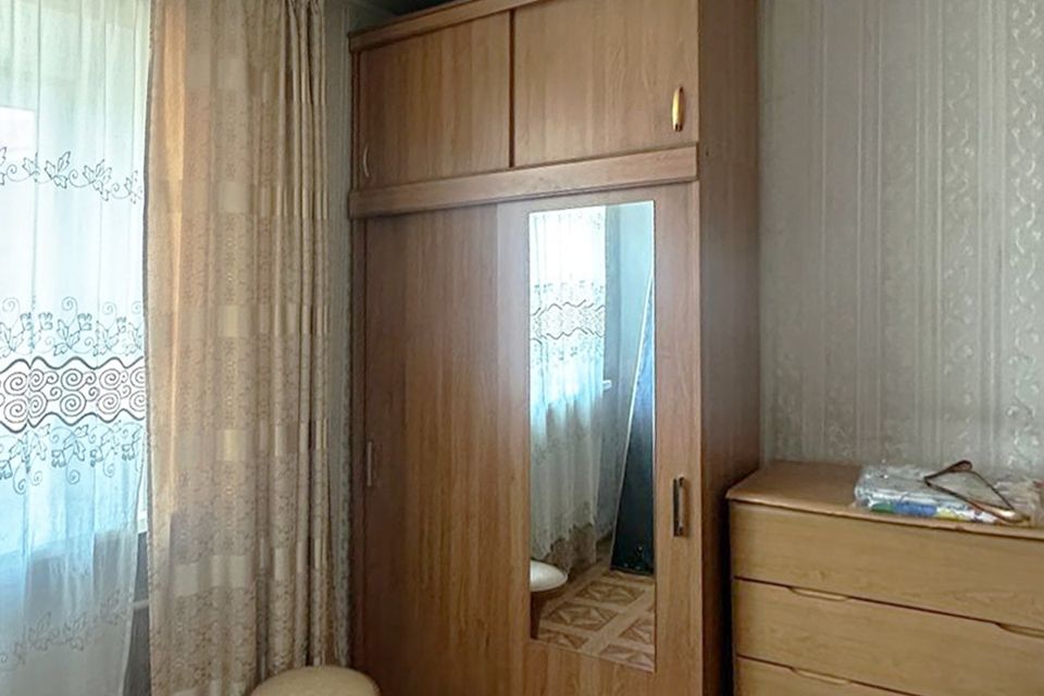 Продаётся 3-комнатная квартира, 47.9 м²