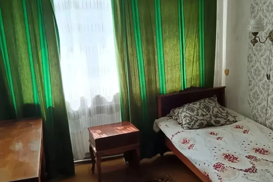 Продаётся 4-комнатная квартира, 64 м²