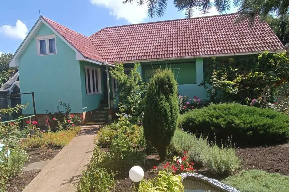 Продаётся 3-этажный дом, 316 м²