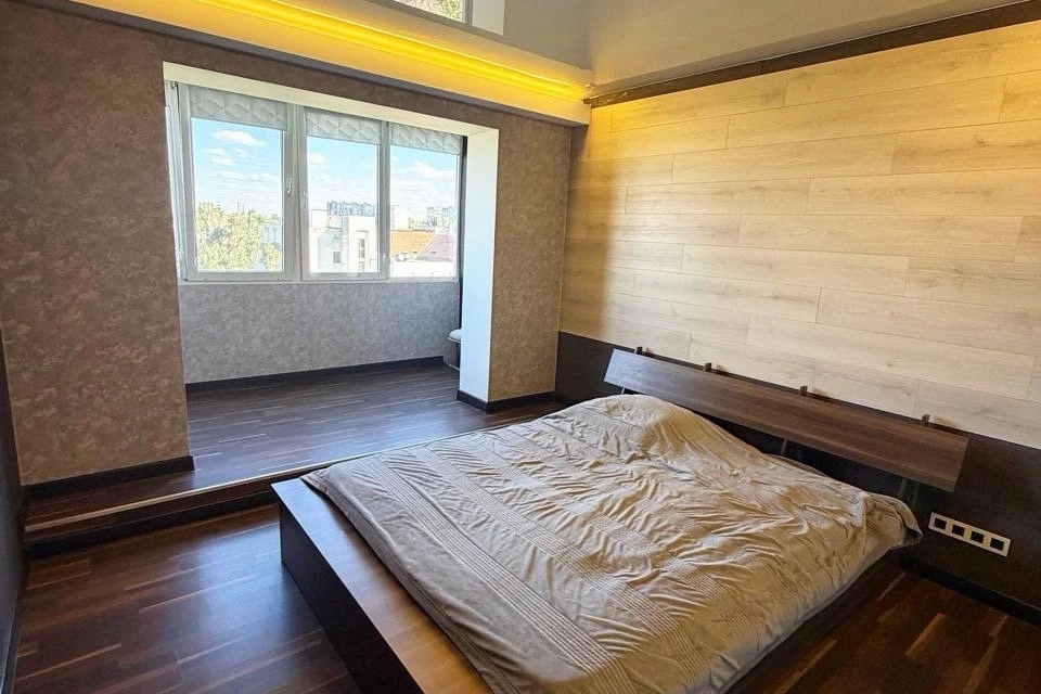 Продаётся 2-комнатная квартира, 56 м²