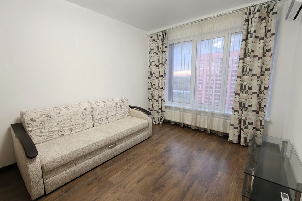 Продаётся 1-комнатная квартира, 38 м²