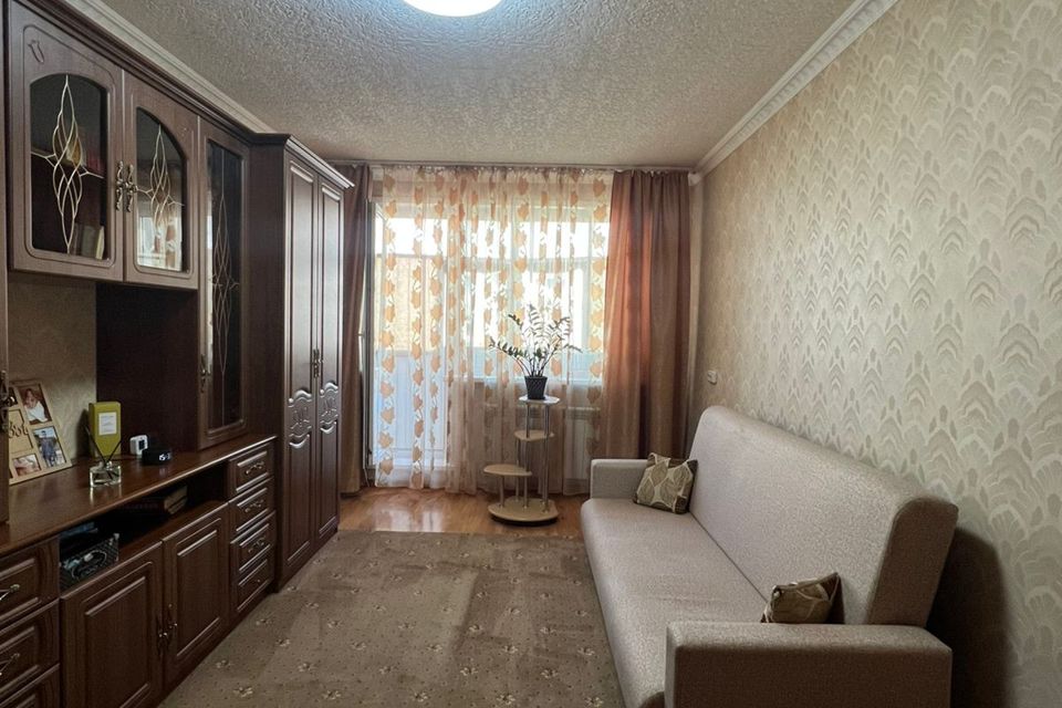 Продаётся 3-комнатная квартира, 61.4 м²