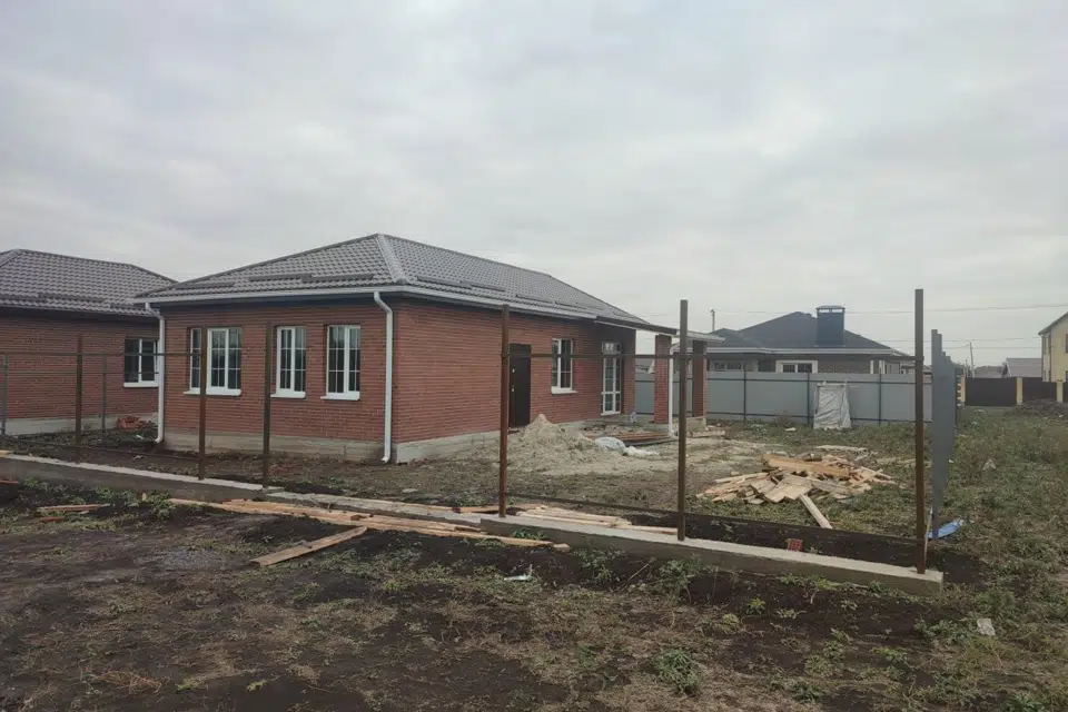 Продаётся 1-этажный дом, 98 м²