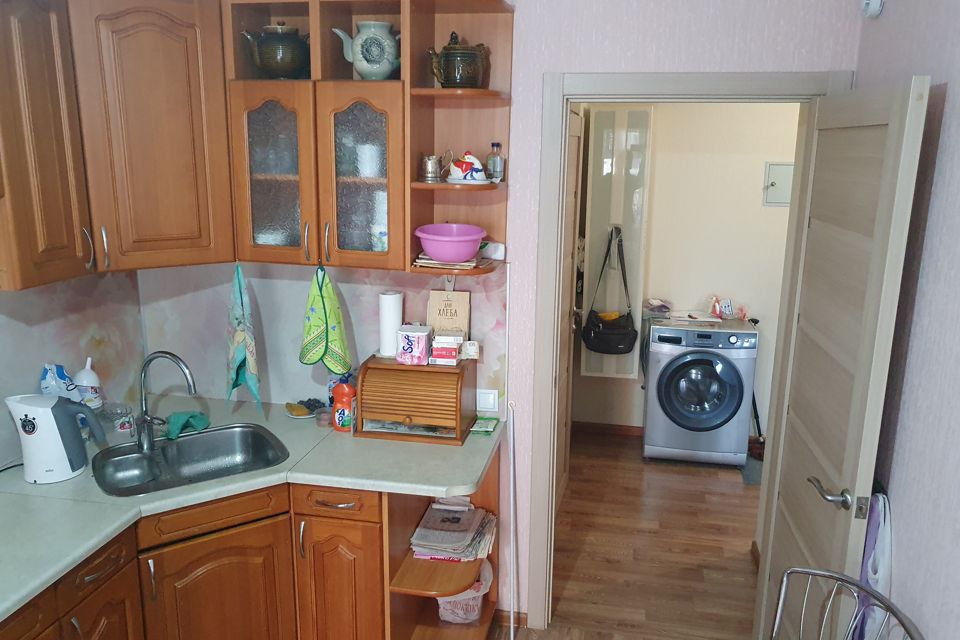 Продаётся 1-комнатная квартира, 42.1 м²