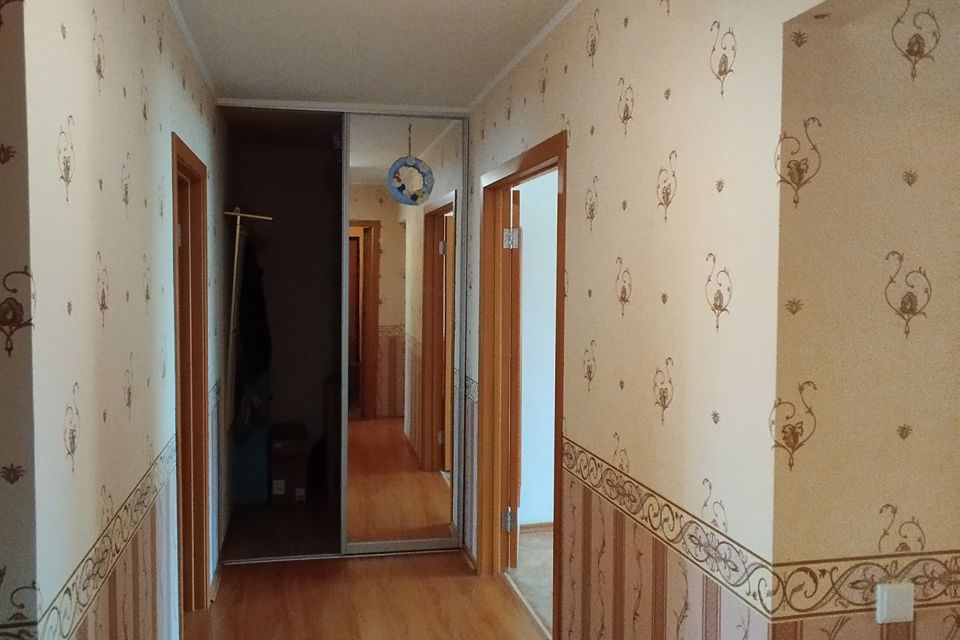 Продаётся 4-комнатная квартира, 75.6 м²
