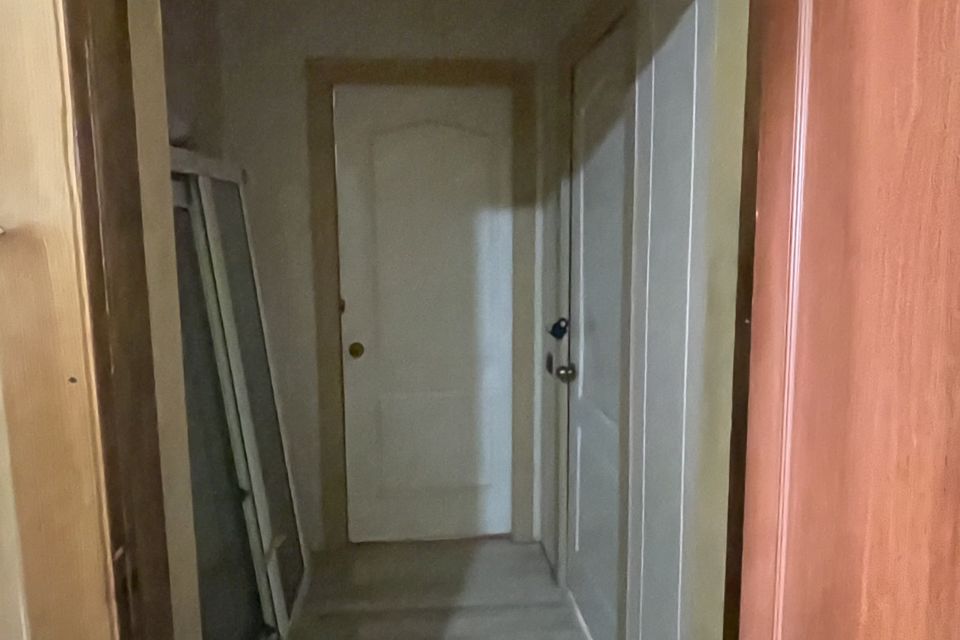 Продаётся 2 комнаты в 3-комн. квартире, 37.6 м²