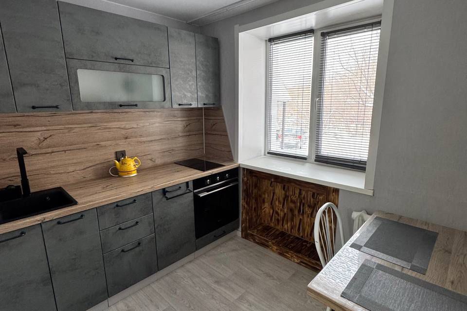 Продаётся 3-комнатная квартира, 57.8 м²