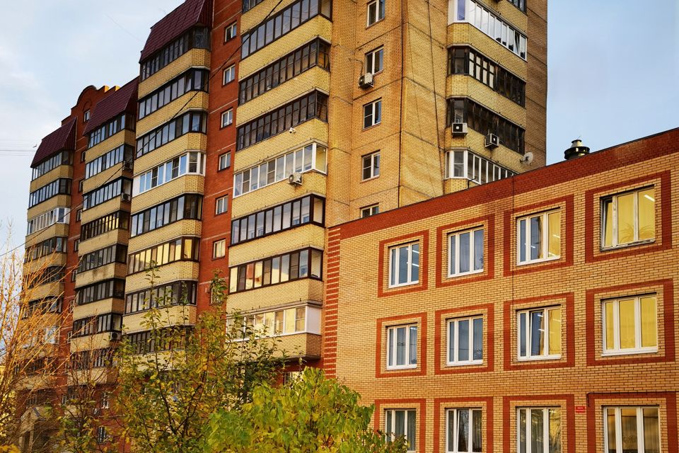 Продаётся 3-комнатная квартира, 151.4 м²