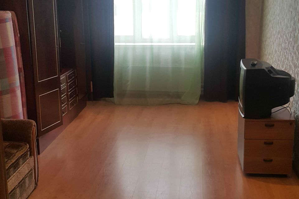 Продаётся 1-комнатная квартира, 41.7 м²